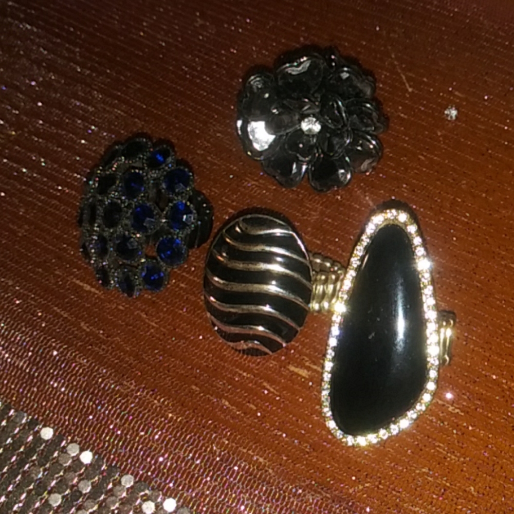 4 chic stretchy stylish rings